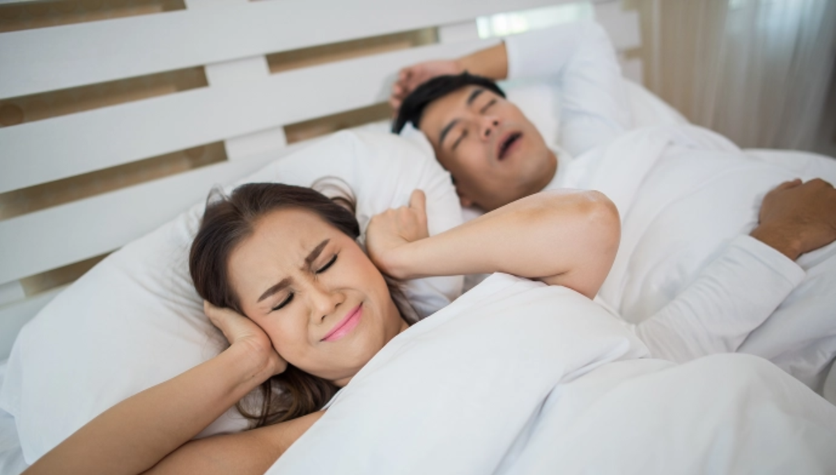 Ronquidos y dificultad para respirar durante el sueño